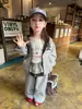 Conjunto de Moletom com Capuz Infantil, Novo Estilo Outono/Inverno para Meninas, Blusa com Zíper de Urso e Calça Casual Conjunto de Duas Peças para Crianças Pequenas