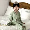 Novo Conjunto de Pijama Infantil Outono/Inverno 2026 Meninos Meninas Veludo de Neve Roupas de Casa Veludo Plus Espessado Macacão de Veludo