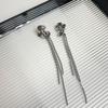 Pendientes de lujo con diseño de flores plisadas irregulares y brillantes de metal con entrada francesa, pendientes largos con borlas, nuevos pendientes