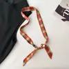 Pañuelo de seda con estampado de leopardo retro Maillard Collar Cadena de suéter con cuentas de diseño de nicho Versátil Escote halter Accesorios Sexy