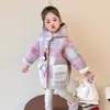 Jaqueta Feminina com Forro de Fleece Outono/Inverno 2026 Novo Estilo Crianças Estilosa Desenho Animado Roupas de Inverno Meninas Pequenas Casaco de Pelo Espessado