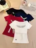 Camiseta de manga corta a rayas de bloques de color con pajarita, cuello cuadrado para mujer, corte ajustado, que realza la figura, top básico con un diseño único, moderno y elegante