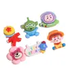 Accesorios de resina de dibujos animados oso fresa alienígena baño DIY accesorios para joyería pegamento de crema parche para funda de teléfono al por mayor
