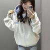 Moletom com Capuz Bordado de Letras da Marca Tendência Chinesa para Mulheres Outono e Inverno Costura Xadrez Solto de Alta Qualidade Estilo Preppy Jaqueta Cardigã