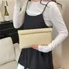 2026 Bolso de Mano tipo Sobre para Monedas de Color Sólido Casual Elegante de Verano Nuevo Gran Capacidad para Mujer
