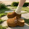 Mules estilo Birkenstock de suela gruesa y punta cerrada para mujer, nueva colección otoño 2026, con detalles de hebilla y remaches, diseño sin cordones para ponérselos fácilmente