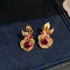 Colar Pingente Redondo de Zircônia Super Brilhante Conjunto de Brincos Stud Exclusivos Moda de Luxo Leve Temperamento Versátil Joias para Mulheres