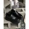 Mocassins Plataforma Femininos 2026 Outono Novo Couro Genuíno Bico Redondo Versátil Moda Slip-on Preguiçoso Pequenos Sapatos de Couro Feminino