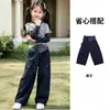 Conjunto Feminino 2026 Outono Roupas Infantis Estilo Coreano Falso Duas Peças Camiseta de Manga Longa + Calça Cargo de Pernas Largas Conjunto de Duas Peças