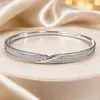 Artículo popular de comercio exterior: Pulsera Retorcida Central de Circonita Cúbica Completa para Mujer, Adecuada para el Trabajo y Citas, Joyería de Estilo Sencillo, Regalo de Aniversario