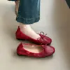 Primer Encuentro Temporada Lazo Suave Otoño Nuevo Estilo Zapatos Planos de Ballet Boca Baja Suela Suave Rollo de Huevo Zapatos Rojos Pequeños Versátiles
