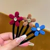 Horquilla Hueca de Flor con Pedrería Estilo Coreano para Mujer 2025 Nuevo Modelo Pinza Lateral de Flequillo de Gama Alta Accesorio para el Cabello