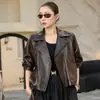 Chaqueta de cuero auténtico Haining para mujer, estilo nuevo 2026, corta, estilo motociclista, solapa, chaqueta abrigo de piel de oveja