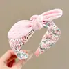 Tiara de Cabelo Infantil para Meninas 2026 Nova High-End Prendedores de Cabelo que Não Apertam Tiaras de Aba Larga Elásticos de Cabelo com Laço Acessórios de Cabelo Primavera e Verão