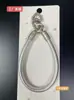 Nova pulseira de couro triangular com fivela dupla para celular, acessório universal, pulseira simples com fivela dupla, corrente de suspensão anti-queda