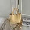 Bolsa Elegante Estilo Coreano para Mulheres 2026 Nova Bolsa de Mão de Nicho Bolsa de Ombro Transversal Bolsa Saco Fashionável para o Dia a Dia Tendência