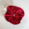 Scrunchie de Veludo Liso Retro Outono e Inverno, Elástico Pregueado para Cabelo Despojado, Acessório de Cabelo Versátil para o Dia a Dia para Mulheres