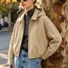 Chaqueta corta de otoño con capucha, cuello camisero y cordón en el dobladillo, forro de cuadros, chaqueta casual holgada en stock 6318263