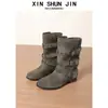 Botas de jinete con hebilla de remache 2026 verano nuevas para mujer color verde grisáceo plegables de media pantorrilla botas de motociclista botas de tacón alto adelgazantes