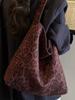 Bolsa Retro Fosca Feminina Grande Capacidade Outono 2025 Nova Bolsa de Ombro Simples Bolsa de Balde Popular Este Ano para a Sogra
