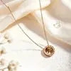 Colar de Aço Titânio Seis Diamantes Romanos Feminino Não Desbota Moda Celebridade da Internet Corrente Clavicular Atacado Pingente Anel Duplo com Numerais Romanos