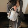 2025 Nueva Moda Bolso de Moda Versátil Elegante Diseño Nicho para Mujer Hombro Cruzado Trendy Bolso Pequeño
