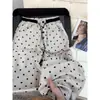Calça feminina de verão com estampa de bolinhas, inspirada em peças vintage, relaxada e casual, com cós de cor contrastante, calça reta de perna larga