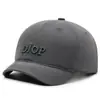 Gorra de Béisbol Bordada con Letra Nueva de Primavera y Otoño para Hombres y Mujeres Parte Superior Suave Gorra Americana con Visera Sombrero de Sol Casual para Exteriores de Ala Corta