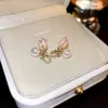 Brincos de Tarraxa Flor Tulipa de Alta Qualidade, Brincos Personalizados Estilo Pastoral, Simples, Modernos, Versáteis, Estilo Luxo Leve, Ornamentos de Orelha com Pedraria Incrustada