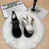 Populares botas Martin de suela gruesa para mujer, nuevo estilo invierno 2026, zapatos de algodón del noreste, que aumentan la altura, forrados de felpa, cálidos y hechos de gamuza, perfectos para clima nevado