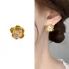 Novos Brincos Flor de Zircônia Banhados a Cobre Ouro 18K Real com Diamantes, Elegantes e Modernos, Brincos de Alta Qualidade e Requintados para Mulheres Venda por Atacado