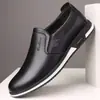 Sapatos de Couro Transfronteiriços para Homens, Respiráveis para Quatro Estações, Couro Macio, Sola Macia, Sapatos de Pai Tamanho Grande 47, Sapatos de Moda Casual para Negócios 46 Sapatos Masculinos