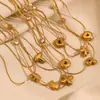 Colar com pingente fofo de design de nicho europeu e americano, aço inoxidável banhado a ouro 18K, letra de bolha, zircônia unilateral, colar de corrente S para mulheres