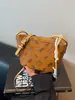 Comércio Exterior Textura de Alta Qualidade Moda Retrô Simples Versátil Bolsa de Ombro Feminina 2025 Verão Nova Bolsa Balde Transversal