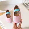 Elegantes zapatos de cuero para niños, nueva colección primavera 2025, zapatos planos para niñas, zapatos de princesa para niñas pequeñas, zapatos antideslizantes para bebés y niños pequeños