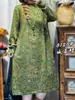 Vestido de punto floral vintage de cuello semi-alto para principios de primavera 2026 nuevo vestido base vintage de nicho para mujer