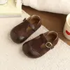 Zapatos de Cuero Retro para Niñas 2026 Primavera y Otoño Nuevos Clásicos Estilo Británico Velcro Zapatos de Princesa Tendencia Nicho Zapatos de Suela Plana