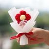 Caixa de Presente Mini Tricô de Caqui Girassol com Flores Vermelhas Pequenas e Buquê Tricô de Lã, Combinado com Lembrancinhas