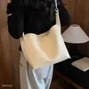 Bolso para Mujer Bolso Casual Bolso de Mano para Viajes Tejido Cubo Hombro Único Estilo Coreano Retro Nuevo Gran Capacidad Nicho 2026
