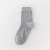 Calcetines para Hombre Color Sólido Media Pantorrilla Calcetines de Marca Modernos Algodón Absorbentes de Sudor Transpirables Calcetines de Algodón Versátiles para Otoño e Invierno Cómodos
