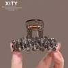Clip de Garra de Cristal Cinza Prata Tamanho Médio Feito à Mão Moda Dongdaemun Coreana Japonesa Clip Versátil para Parte de Trás da Cabeça Rabo de Cavalo Parcial Clip de Tubarão