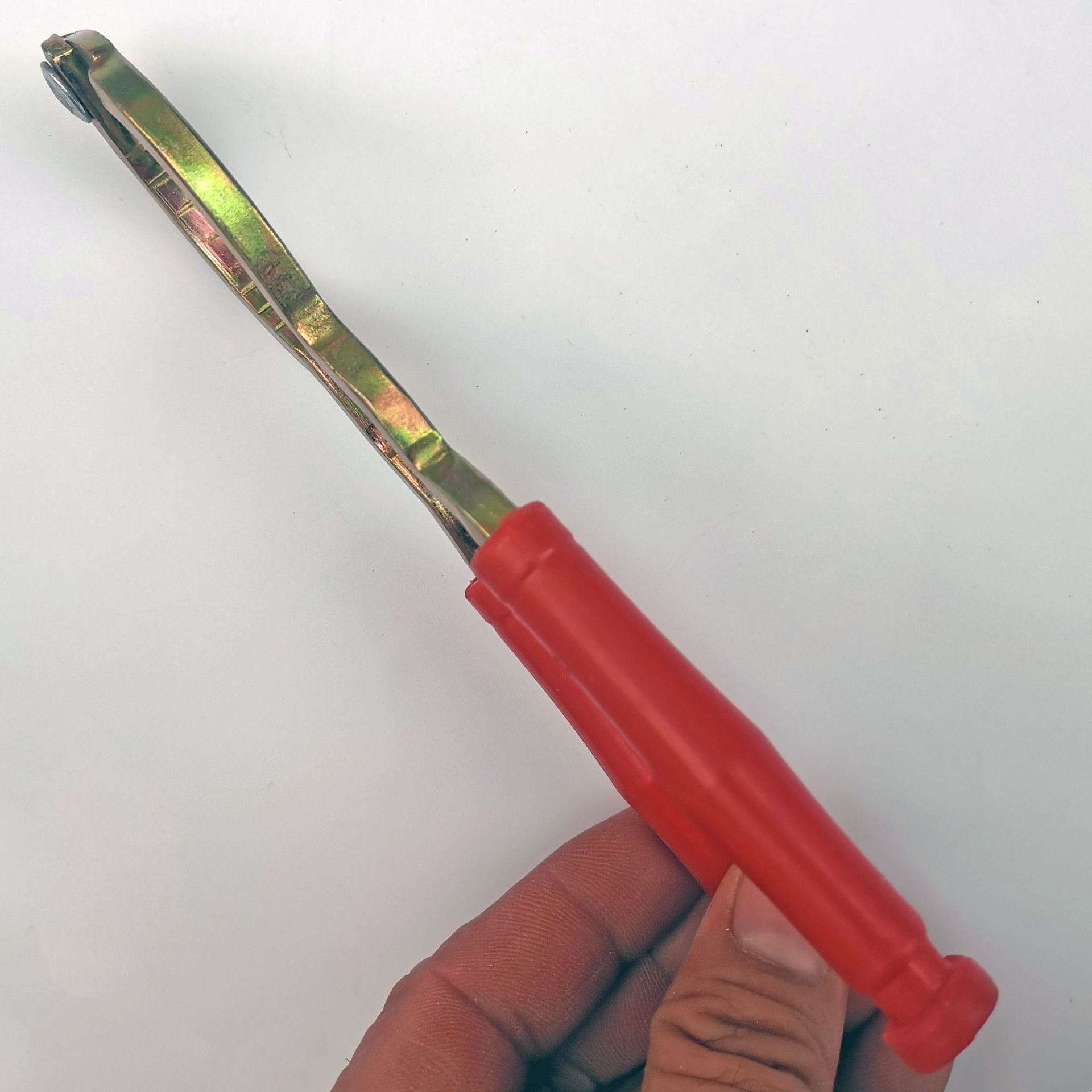702