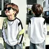 Camiseta de manga comprida para meninos, estilo primavera e outono, com mangas raglan, gola redonda, algodão puro, top básico versátil, camiseta moderna