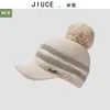 Gorra de Béisbol de Punto de Invierno Estilo Coreano para Mujer con Parche Rayado, Hilo Brillante, Pompón, Gorra Cálida con Orejeras