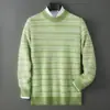 Nuevo suéter de lana para hombre para otoño e invierno, suéter de punto grueso con jacquard de patrón de diamante, camisa base de punto cálido con cuello redondo