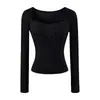 Camiseta de manga longa com detalhe de renda puramente sensual para mulheres, novo estilo de outono, decote quadrado, caimento justo, blusa básica que valoriza a silhueta, top pequeno