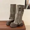 Hebilla de cinturón de moda, botas de suela gruesa, tacón grueso, pierna ancha para mujer, colección otoño 2026, geniales y elegantes, versátiles, de caña alta, plisadas, botas de motociclista