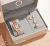 Reloj de mujer directo de fábrica, aleación oro rosa, esfera cuadrada con incrustaciones de diamantes, estilo europeo y americano, regalo de vacaciones, comercio exterior