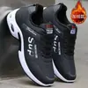 Sapatos Masculinos Nova Moda Primavera e Outono Tênis de Couro Sapatos Brancos Masculinos Impermeáveis Resistentes ao Desgaste Tendência Casual Corrida