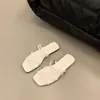 Zapatillas francesas planas de punta cuadrada Zapatos de hadas Ropa exterior 2025 Nuevas Sandalias de playa de verano Sandalias